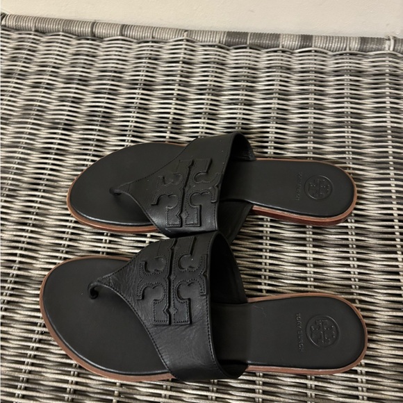 Tory Burch black leather sandals - Picture 2 of 3
